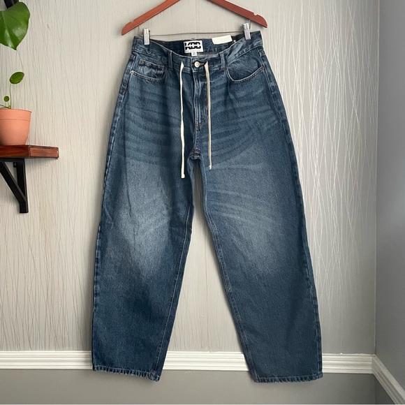 Relaxed High-Rise Blue Jeans with Drawstring - Picture 2 of 10